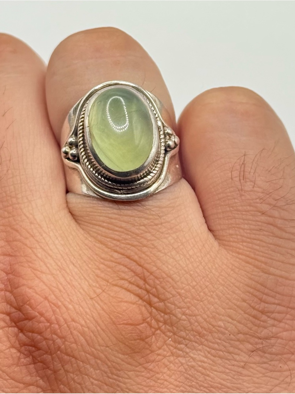 Sterling Silver Green Cat's Eye Oval Statement Ring - Unbranded size 7.2